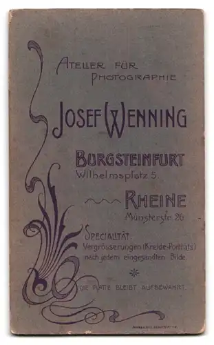 Fotografie Josef Wenning, Burgsteinfurt, Wilhelmsplatz 5, Elegant gekleideter Herr mit Schnauzbart