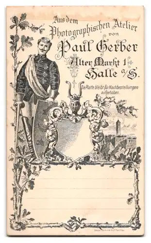Fotografie Paul Gerber, Halle / Saale, Alter Markt 1, Portrait Student mit Schirmmütze & Schnauzbart, Rückseitig Wappen