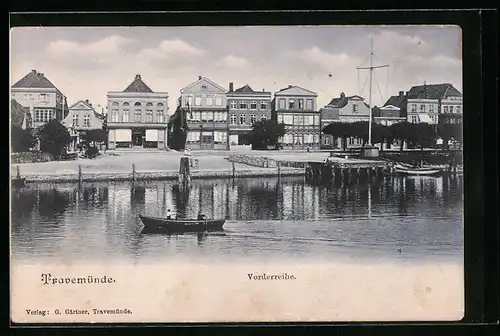 AK Travemünde, Vorderreihe vom Wasser gesehen