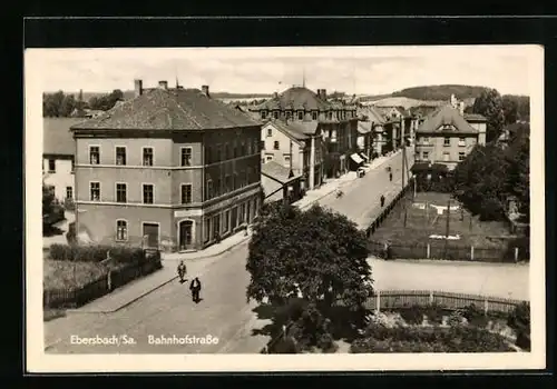 AK Ebersbach /Sa., Blick auf Bahnhofstrasse, Konsum