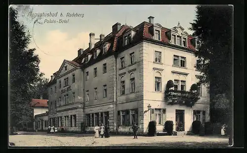 AK Augustusbad b. Radeberg, Palais-Hotel mit Gästen