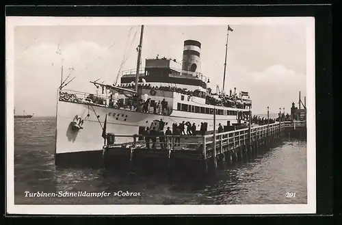 AK Turbinen-Schnelldampfer Cobra mit Passagieren