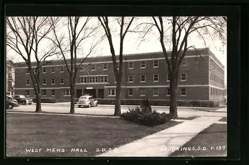 Foto-AK Brookings, West Mens Hall