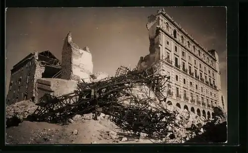 Foto-AK Toledo, Zerstörtes Wohnhaus