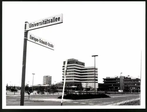 7 Fotografien W. Seehafer, Bremen, Ansicht Bremen, Demonstration für ein freies Nicaragua 1984, Präsident-Kennedy-Platz