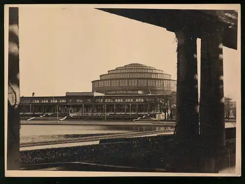 4 Fotografien unbekannter Fotograf, Ansicht Breslau, Jahrhunderthalle und Fechterbrunnen