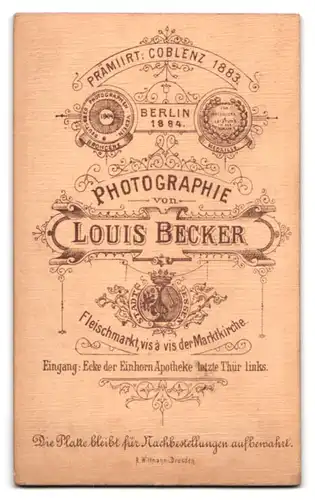 Fotografie Louis Becker, Essen, Elegante Dame mit Korsettkleid