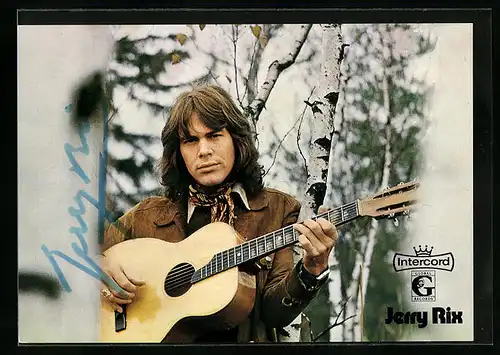 AK Musiker Jerry Rix mit einer Gitarre, original Autograph