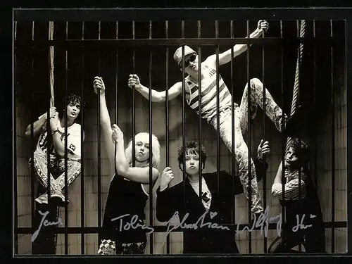 AK Musiker der Gruppe die Prinzen hinter Gittern, original Autograph