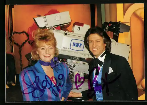 AK Musiker-Duo Steffi & Bert vor einer TV-Kamera des SWF, original Autograph