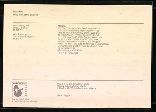 AK Musikerin Marion mit bunter Kette, original Autograph