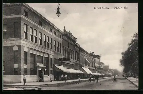 AK Pekin, IL, Street Scene