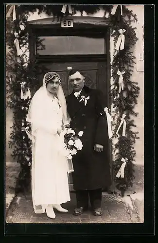 Foto-AK Bürgerliches Paar bei seiner Hochzeit