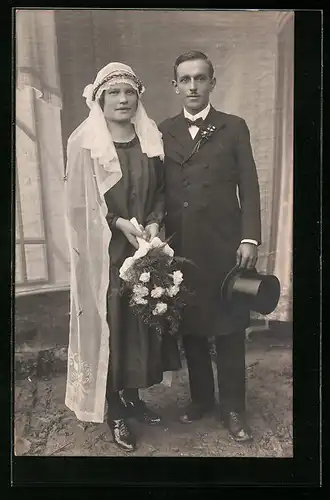 Foto-AK Bürgerliches Paar bei seiner Hochzeit