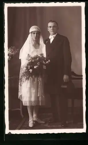 Foto-AK Bürgerliches Paar bei seiner Hochzeit