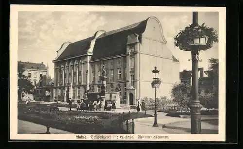 AK Aussig, Volksbücherei und Lesehalle, Monumentalbrunnen