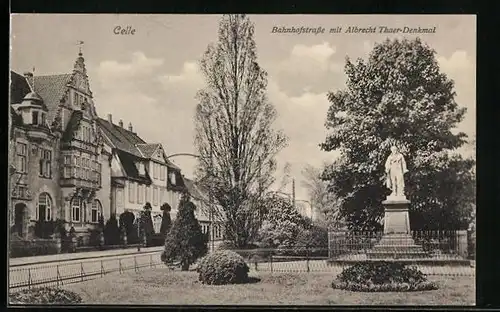 AK Celle, Bahnhofstrasse mit Albrecht Thaer-Denkmal