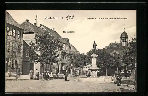 AK Northeim i. H., Marktplatz, Otto von Northeim-Brunnen, Reichsbank