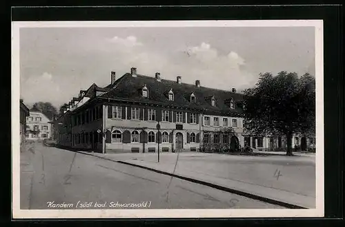 AK Kandern /Schwarzwald, Strassenpartie mit Gasthof Ochsen