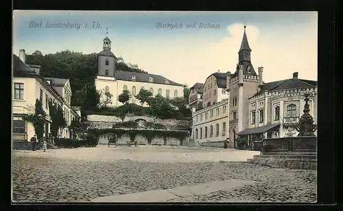 AK Bad Leutenberg i. Th., Marktplatz und Rathaus