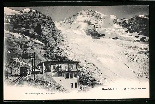 AK Station Jungfraubahn, Eigergletscher, Bergbahn mit Restaurant