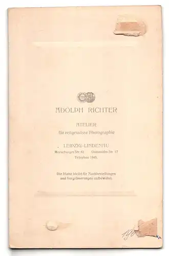 Fotografie Adolph Richter, Leipzig-Lindenau, Merseburgerstr. 61, Mutterglück, Hausfrau & Mutter mit Baby im Arm