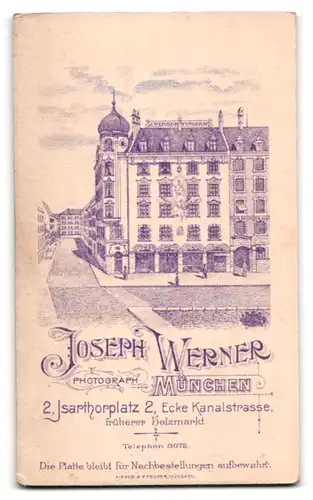 Fotografie Joseph Werner, München, Isartorplatz 2 Ecke Kanalstr., Junge Dame im modischen Kleid