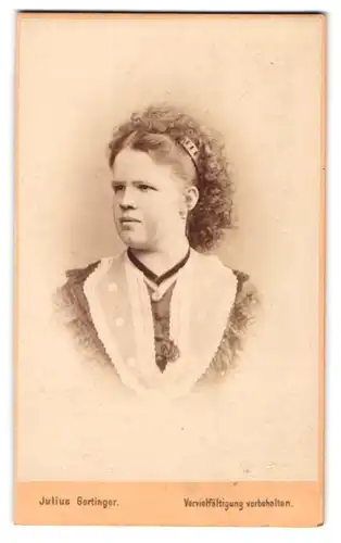 Fotografie Julius Gertinger, Wien, Margarethenstr. 28, Junge Dame mit Locken