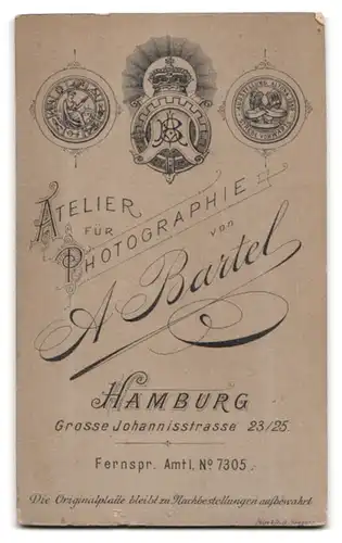 Fotografie A. Bartel, Hamburg, Grosse Johannisstr. 23-25, Junger Herr im Anzug mit Krawatte