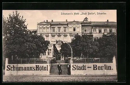 AK Schandau, Schumanns Hotel Stadt Berlin, Strassenansicht