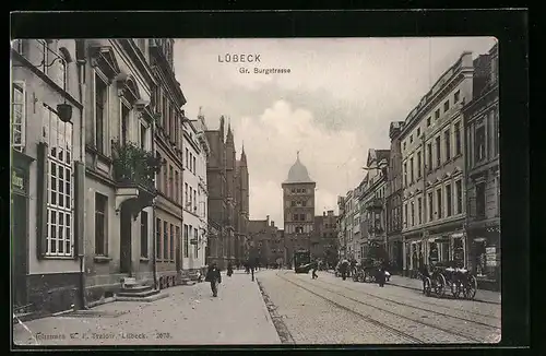 AK Lübeck, Grosse Burgstrasse mit Burgtor und Kutschen