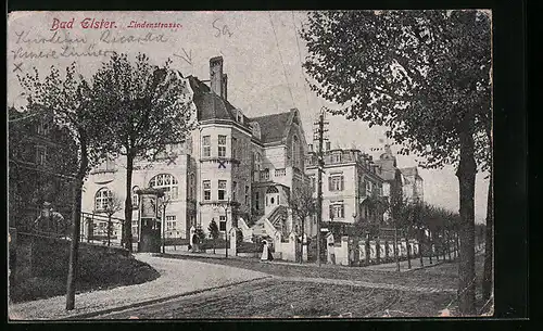 AK Bad Elster, Lindenstrasse mit Litfasssäule