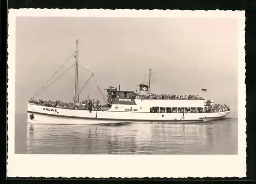 AK Passagierschiff MS Undine bei stiller See