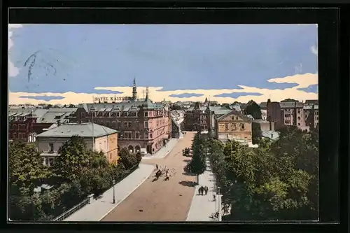 AK Radeberg, Dresdener Strasse mit Hotel Kaiserhof