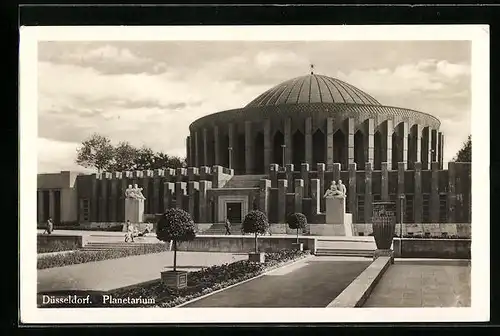 AK Düsseldorf, Planetarium mit Anlagen