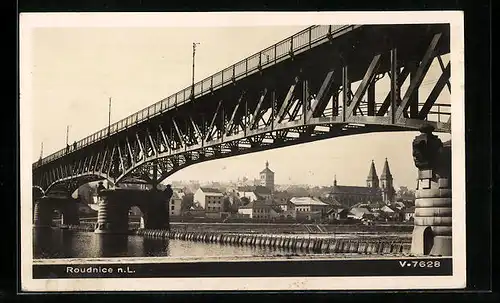 AK Roudnice n. Lab., Ortsansicht mit Brücke