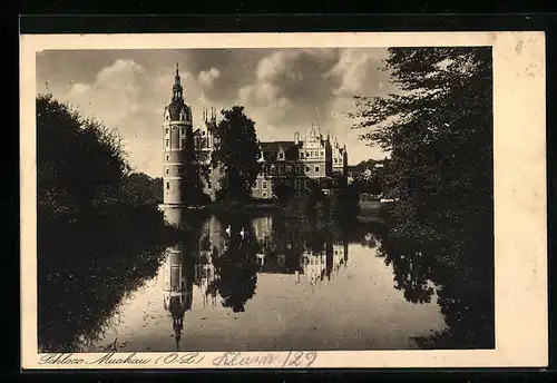 AK Muskau /O.-L., Ansicht auf Schloss