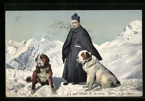 AK Priester mit zwei Bernhardinern im Schnee