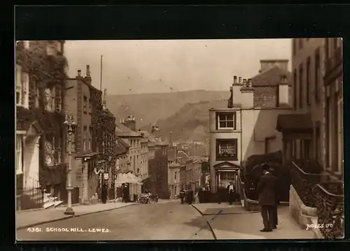 AK Lewes, School Hill