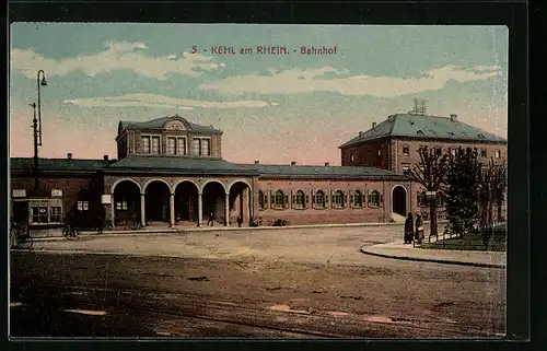 AK Kehl a. Rhein, Strassenpartie mit Bahnhof