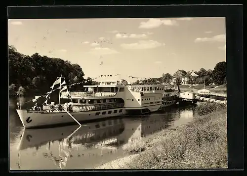 AK MS Ernst Thälmann in Pillnitz am Anleger