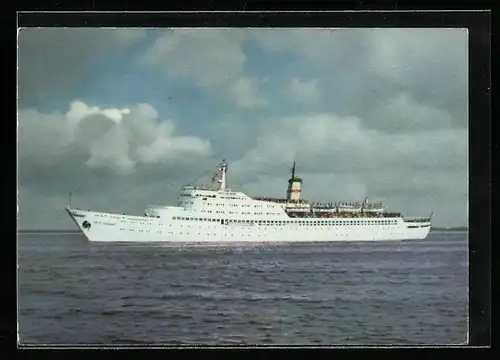 AK Urlauberschiff TMS Fritz Heckert auf See