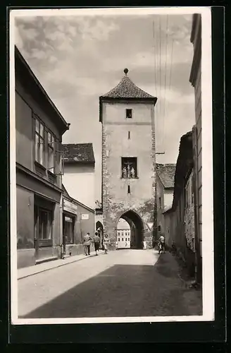 AK Horazdovice, Cervená brána