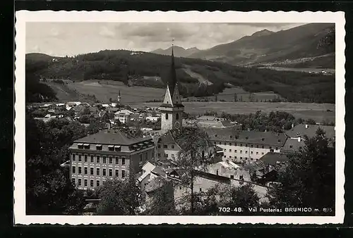 AK Brunico /Val Pusteria, Teilansicht mit Bergblick