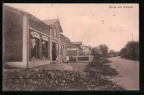 AK Esmark, Strassenpartie mit Colonial- & Manufakturenwaren-Geschäft