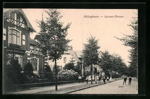 AK Kellinghusen, Lornsen-Strasse mit Kindern
