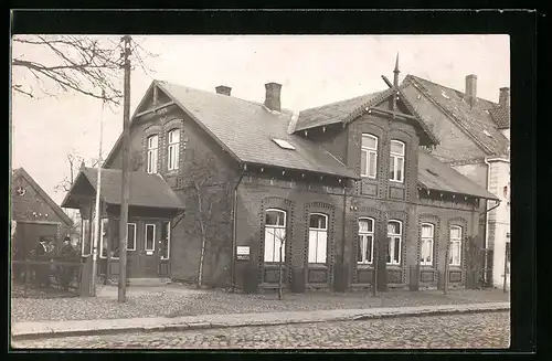 Foto-AK Brokstedt, Haus Dr. med. Schulz 1926