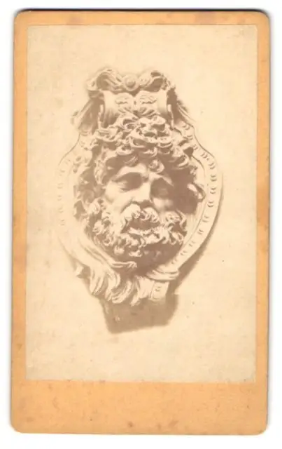 24 Fotografien A. Mensel, Berlin, Ansicht Berlin, 23 Köpfe sterbender Krieger von Andreas Schlüter im Zeughaus Innenhof 13