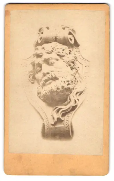 24 Fotografien A. Mensel, Berlin, Ansicht Berlin, 23 Köpfe sterbender Krieger von Andreas Schlüter im Zeughaus Innenhof 19