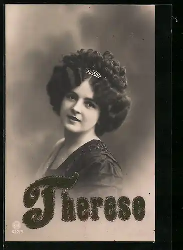 AK Dame mit lockigen Haaren, Namenstag, Therese